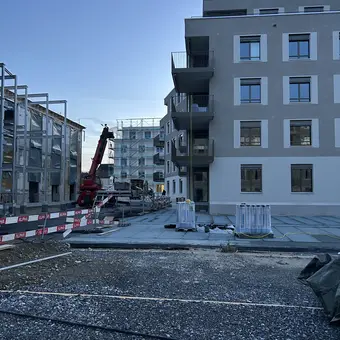 Sicht auf die neuen Wohngebäude im Rohbau auf dem Perron Vert, Egnach