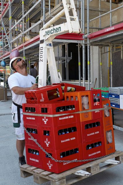 Baustellenlogistik vom Feinsten (Bildnachweis: Stiftung Abendrot)