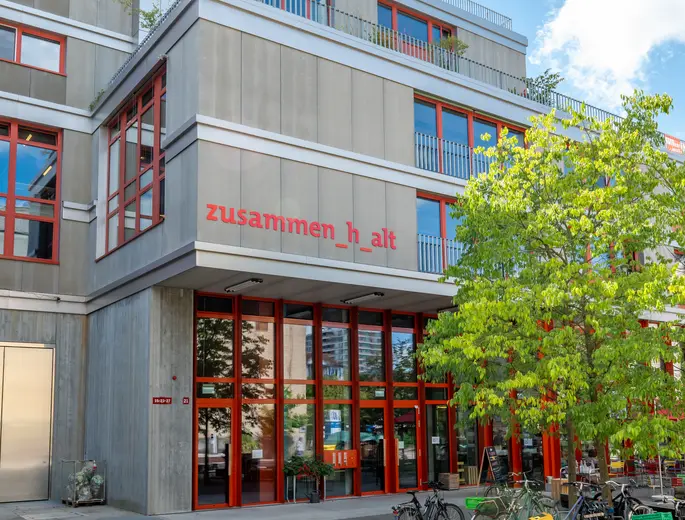 Entrée du bâtiment Cohésion